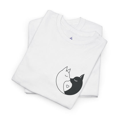 Yin-Yang Cat Love T-Shirt – Minimalistisches Valentinstagsgeschenk für Paare &amp; Katzenliebhaber