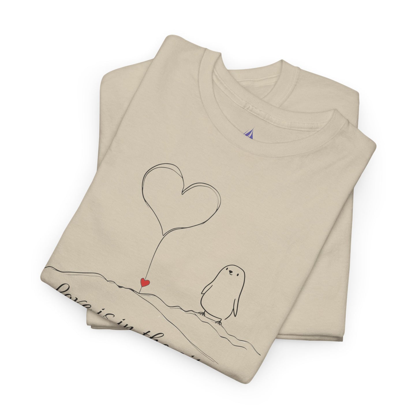 Love Is in the Air T-Shirt – Minimalistisches romantisches Pinguin-Design zum Valentinstag