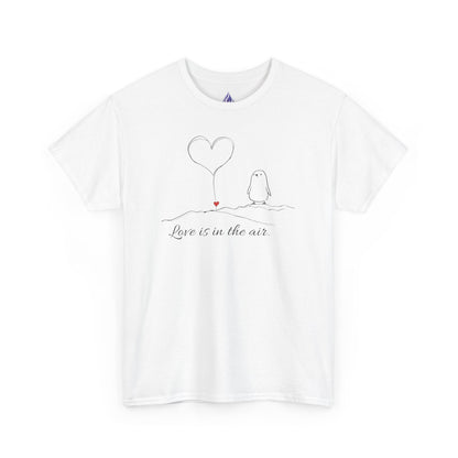 Love Is in the Air T-Shirt – Minimalistisches romantisches Pinguin-Design zum Valentinstag