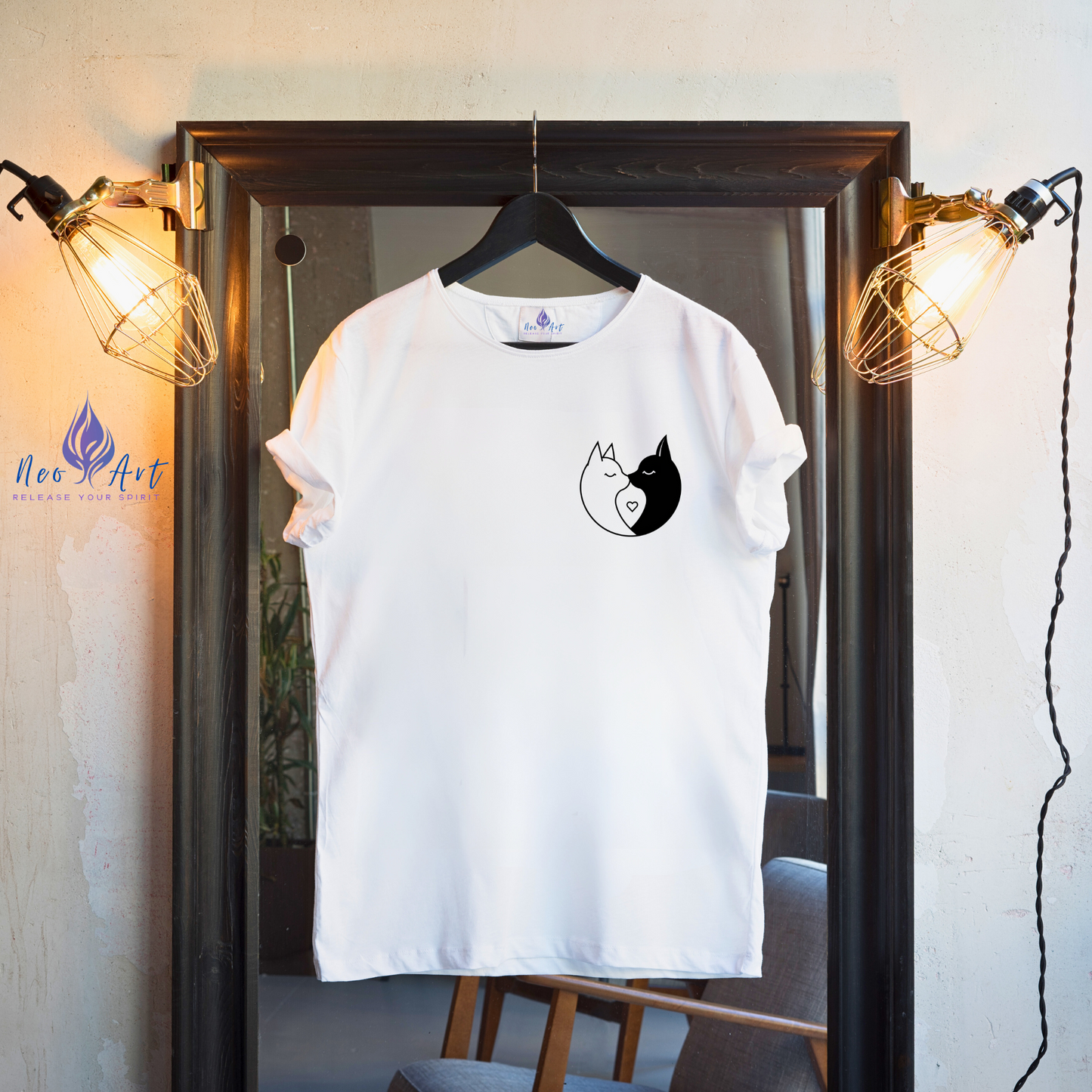 Yin-Yang Cat Love T-Shirt – Minimalistisches Valentinstagsgeschenk für Paare &amp; Katzenliebhaber